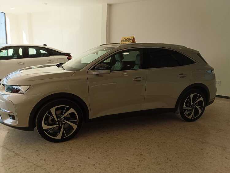 DS Automobiles DS 7 Crossback E-TENSE 225 RIVOLI foto 15